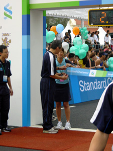 Senior minister, Lee Hsien Loong showed up on the finish line to greet the winners.